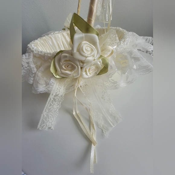 Set of 2 Flower Girl Baskets - Picture 12 of 16